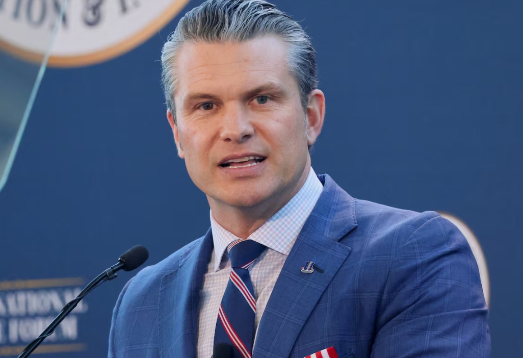 کیریبین جہاز پر دوسری حملے کا حکم دیا ہوگا،ہیگستھ