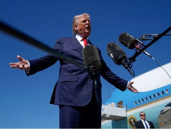 تابڑ توڑ حملوں کے بعد وینزویلا کے صدر کو گرفتار کرکے بیرون ملک منتقل کردیا، ٹرمپ